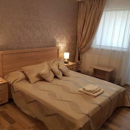 Casa Mirage 2 Apartman Craiova Kültér fotó