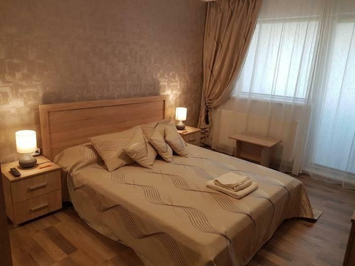 Casa Mirage 2 Apartman Craiova Kültér fotó